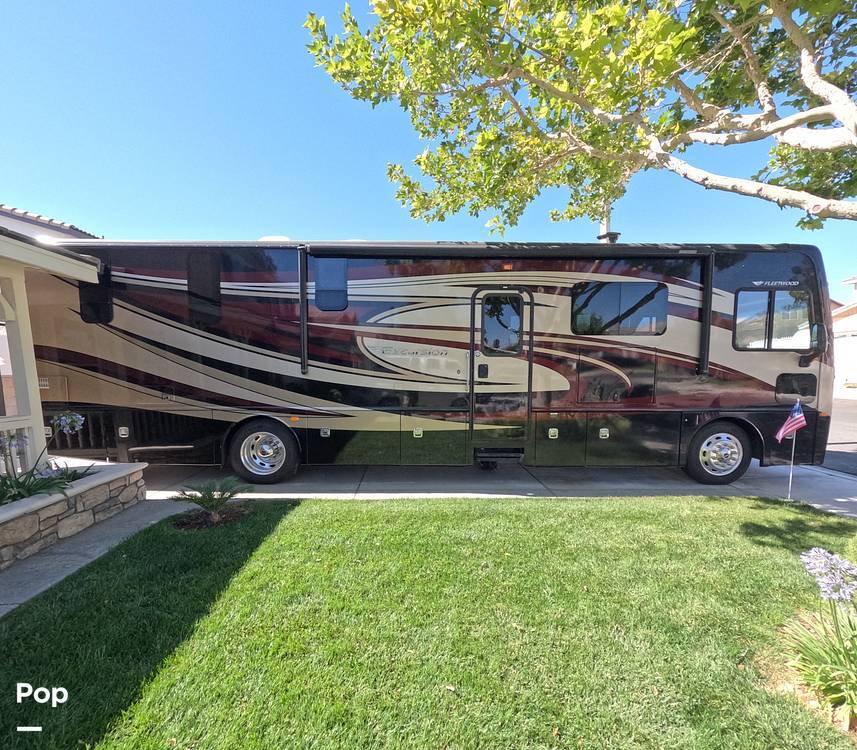2015 Fleetwood Excursion 35E in lancaster CA