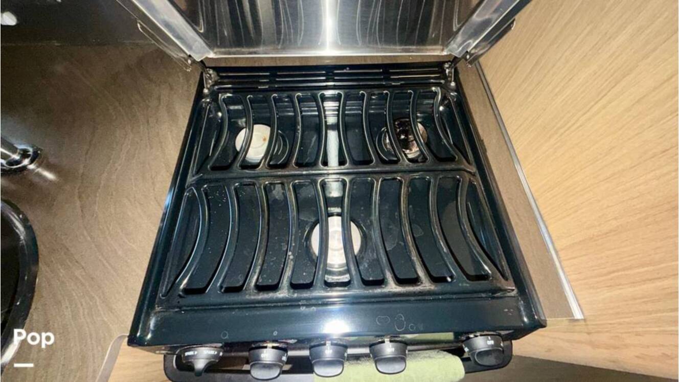 A photo of this 2017 Airstream Flying Cloud 23D