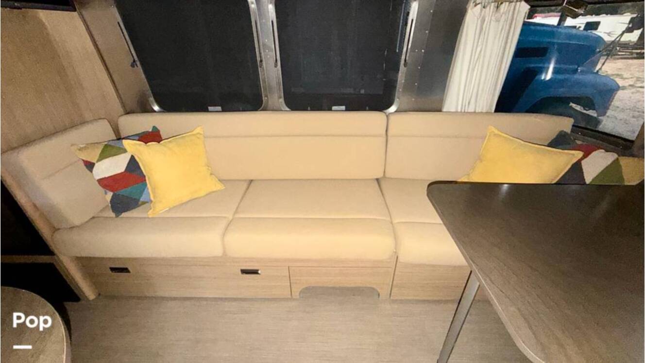 A photo of this 2017 Airstream Flying Cloud 23D