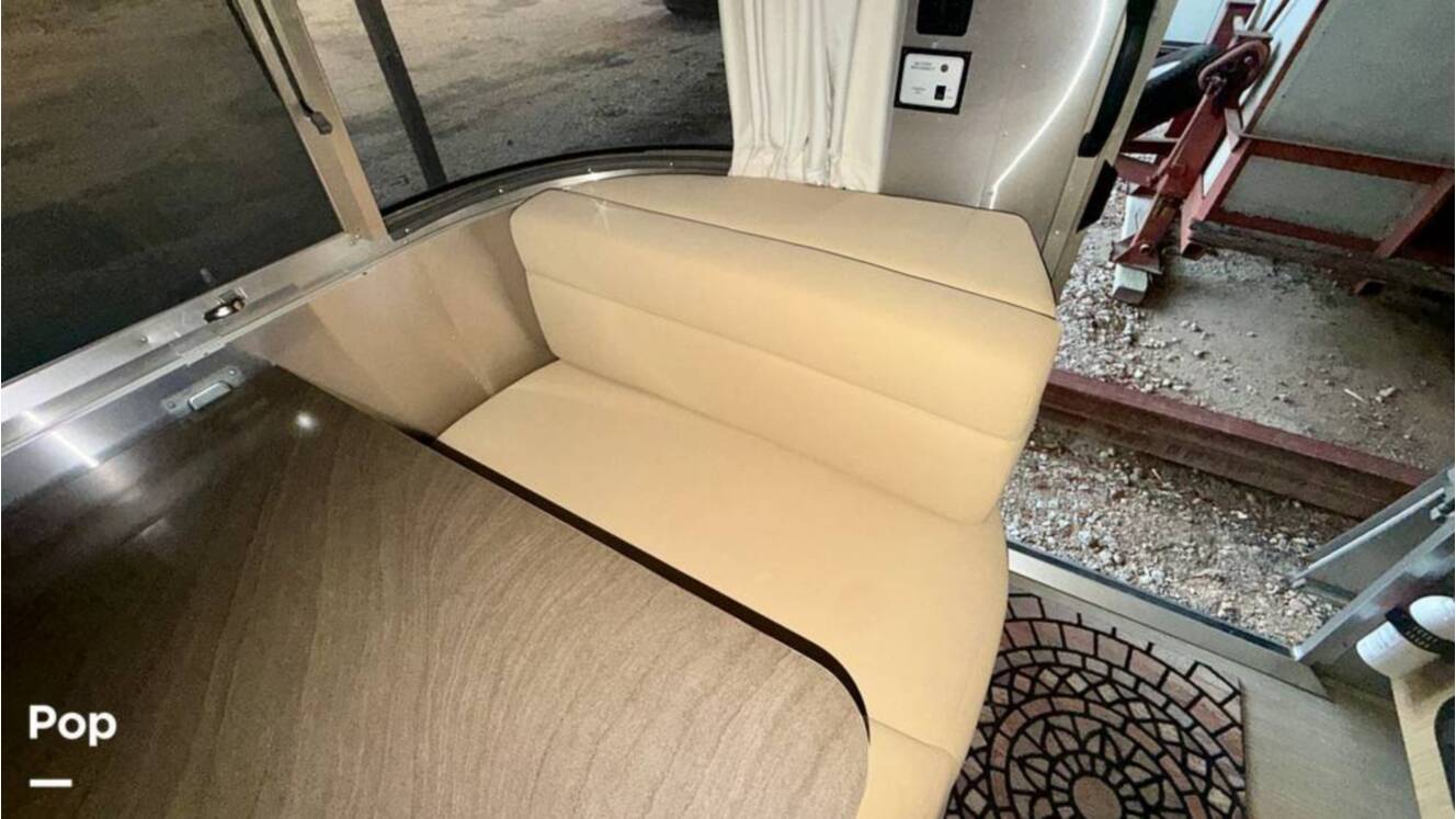 A photo of this 2017 Airstream Flying Cloud 23D