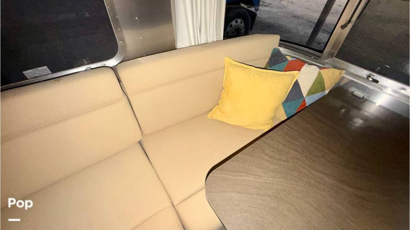 A photo of this 2017 Airstream Flying Cloud 23D
