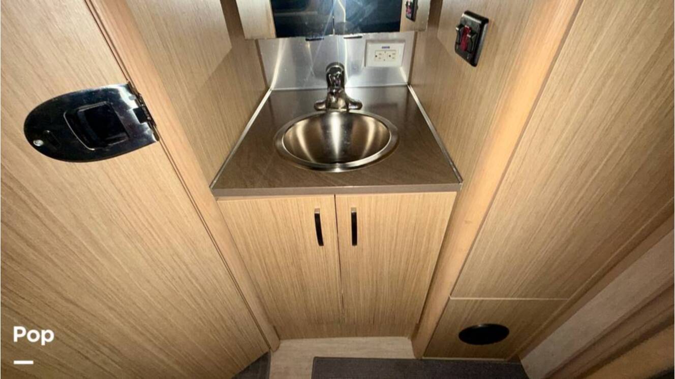 A photo of this 2017 Airstream Flying Cloud 23D