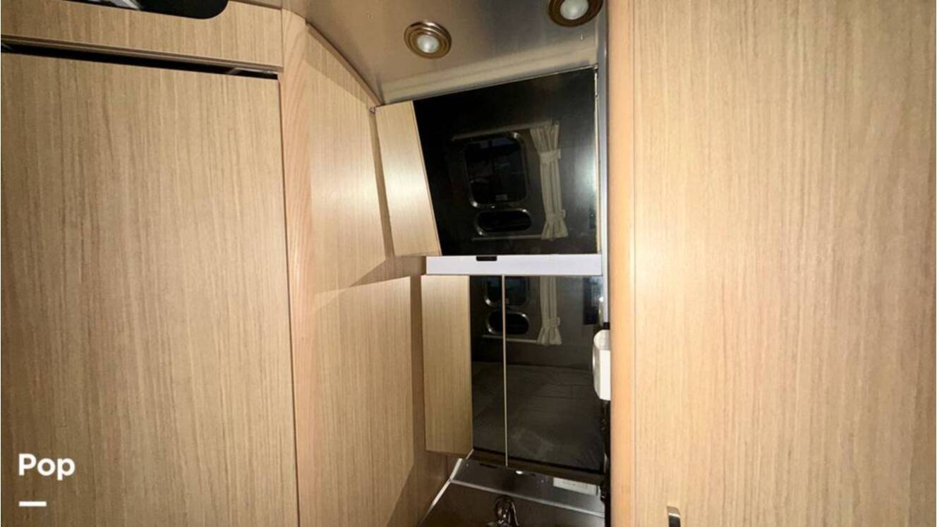 A photo of this 2017 Airstream Flying Cloud 23D