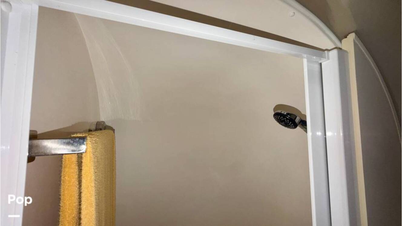 A photo of this 2017 Airstream Flying Cloud 23D