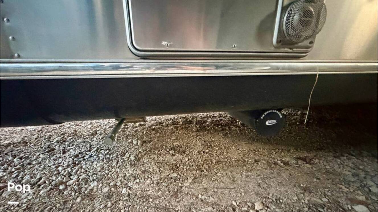 A photo of this 2017 Airstream Flying Cloud 23D