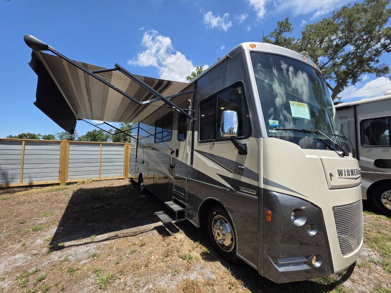 2020 Winnebago Vista 29V in tampa FL