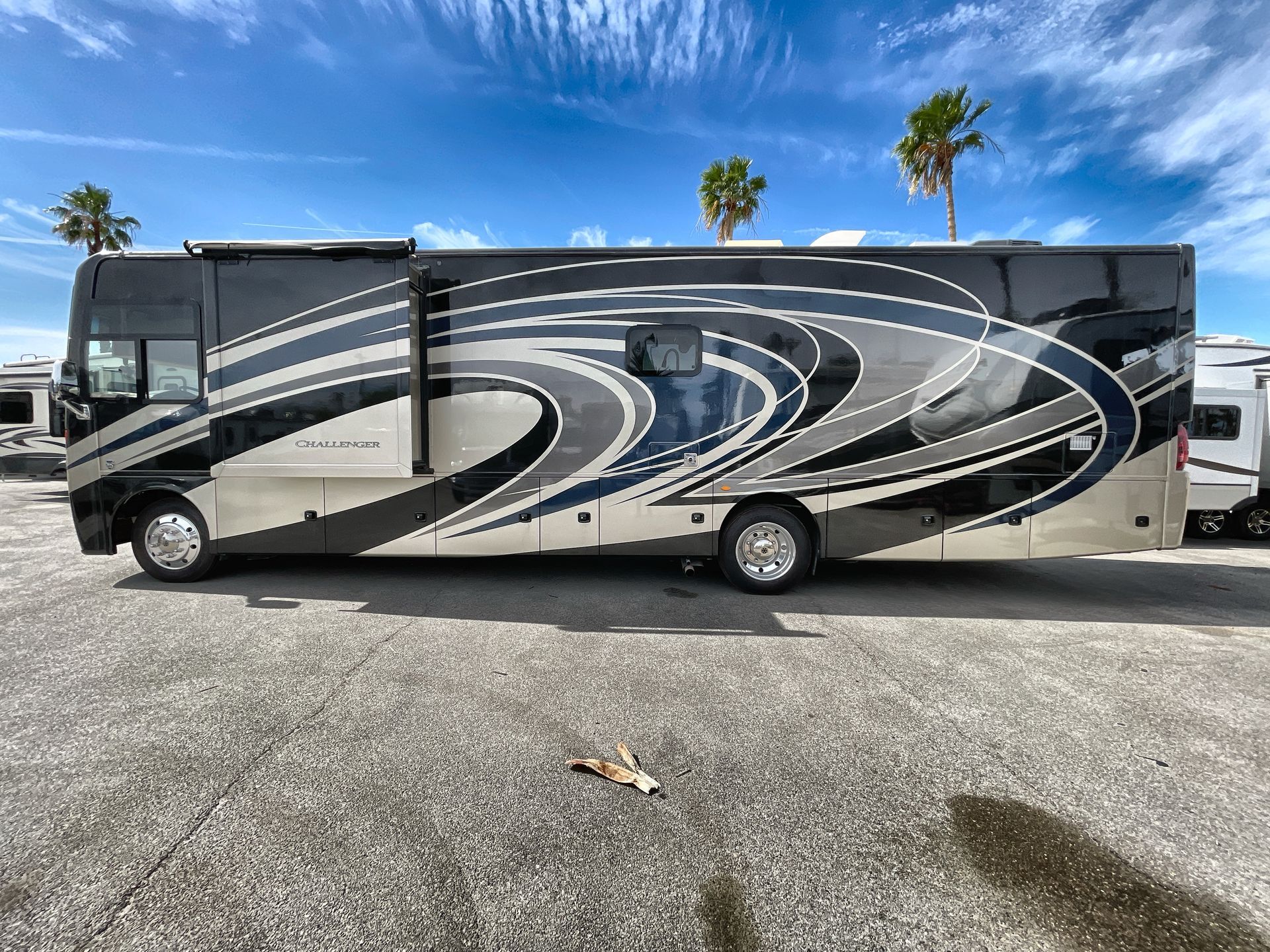 2018 Thor Motor Coach Challenger 37KT in palm desert CA