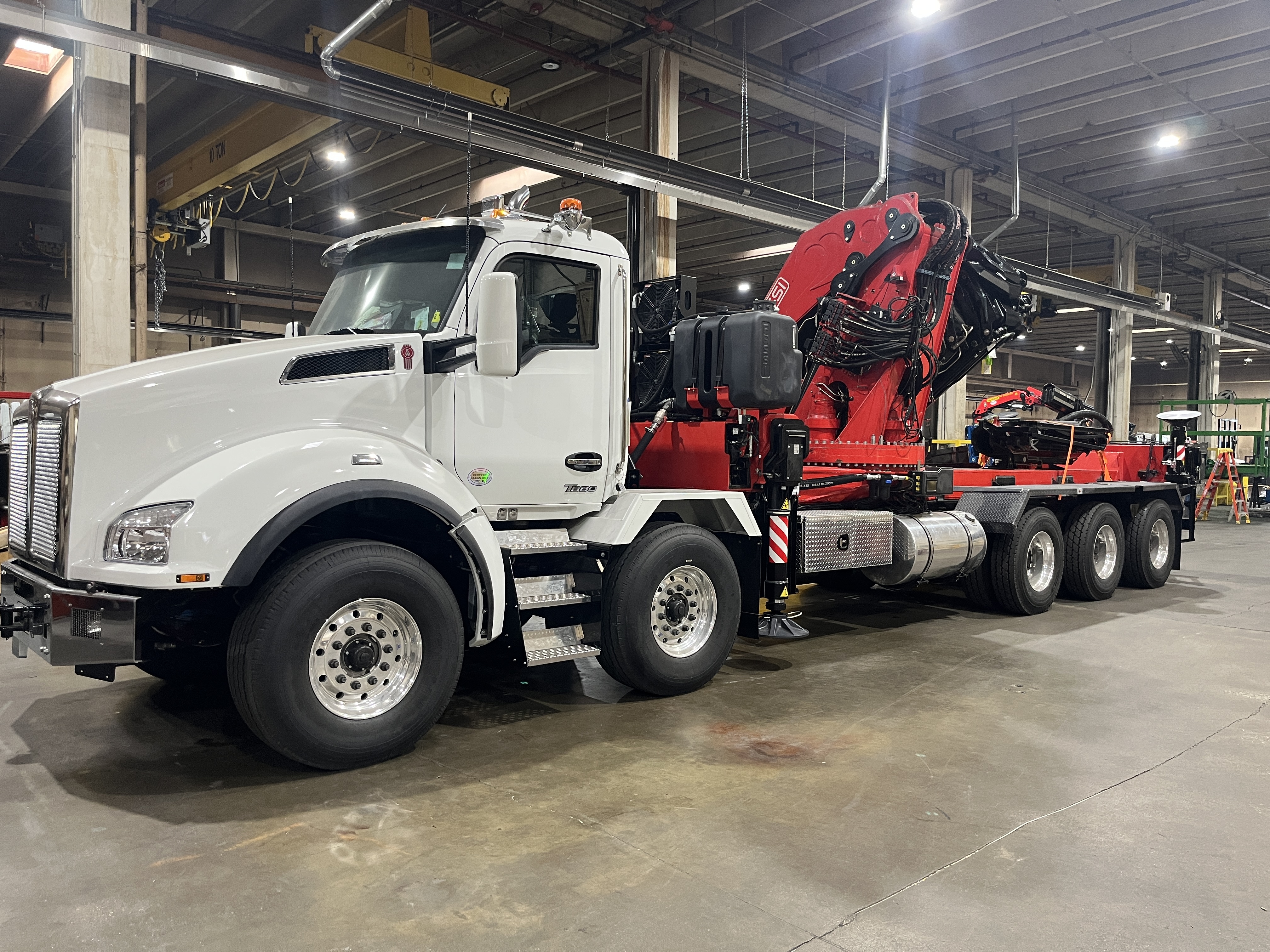 2025 KENWORTH T880 in Olathe, KS