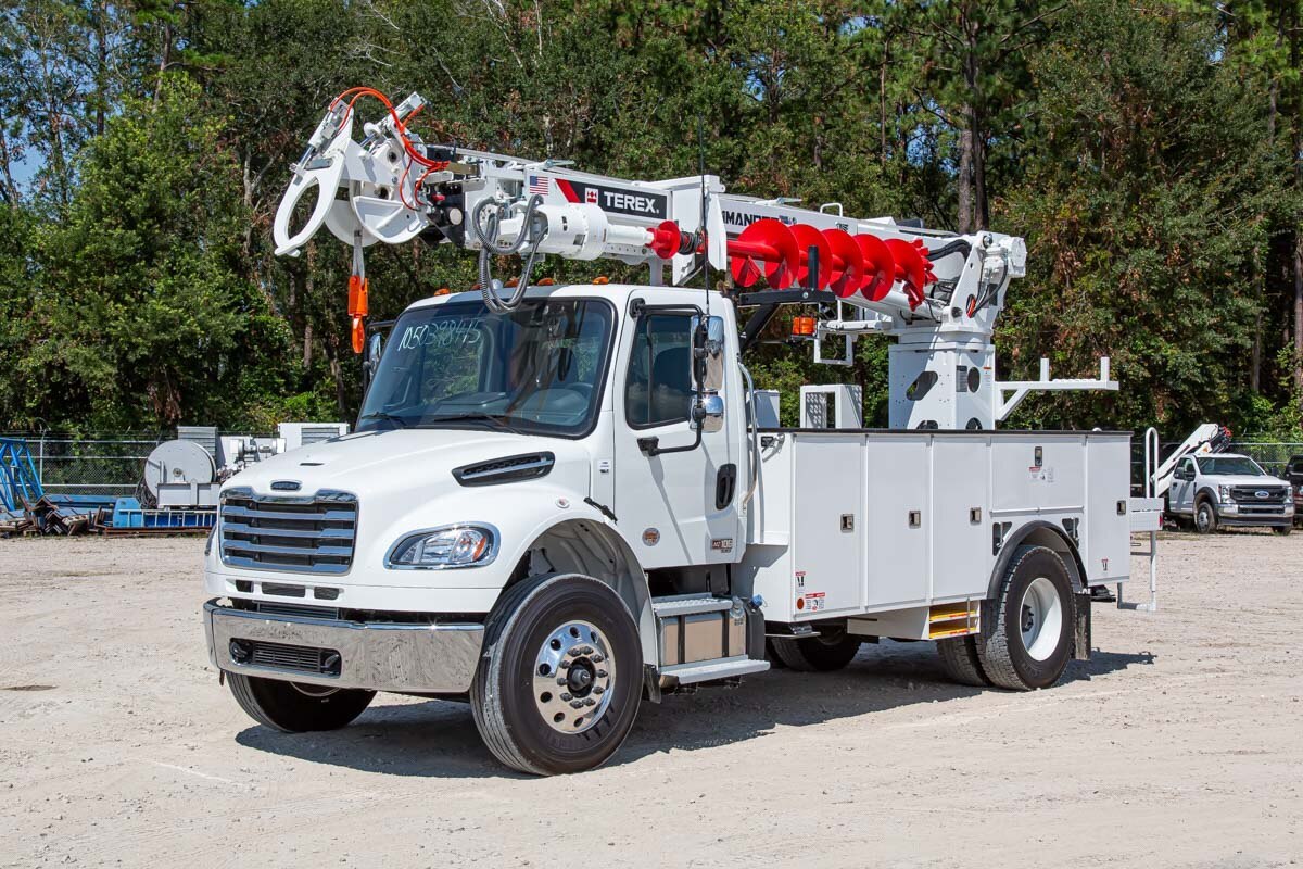 2025 FREIGHTLINER BUSINESS CLASS M2 106 in Orlando, FL