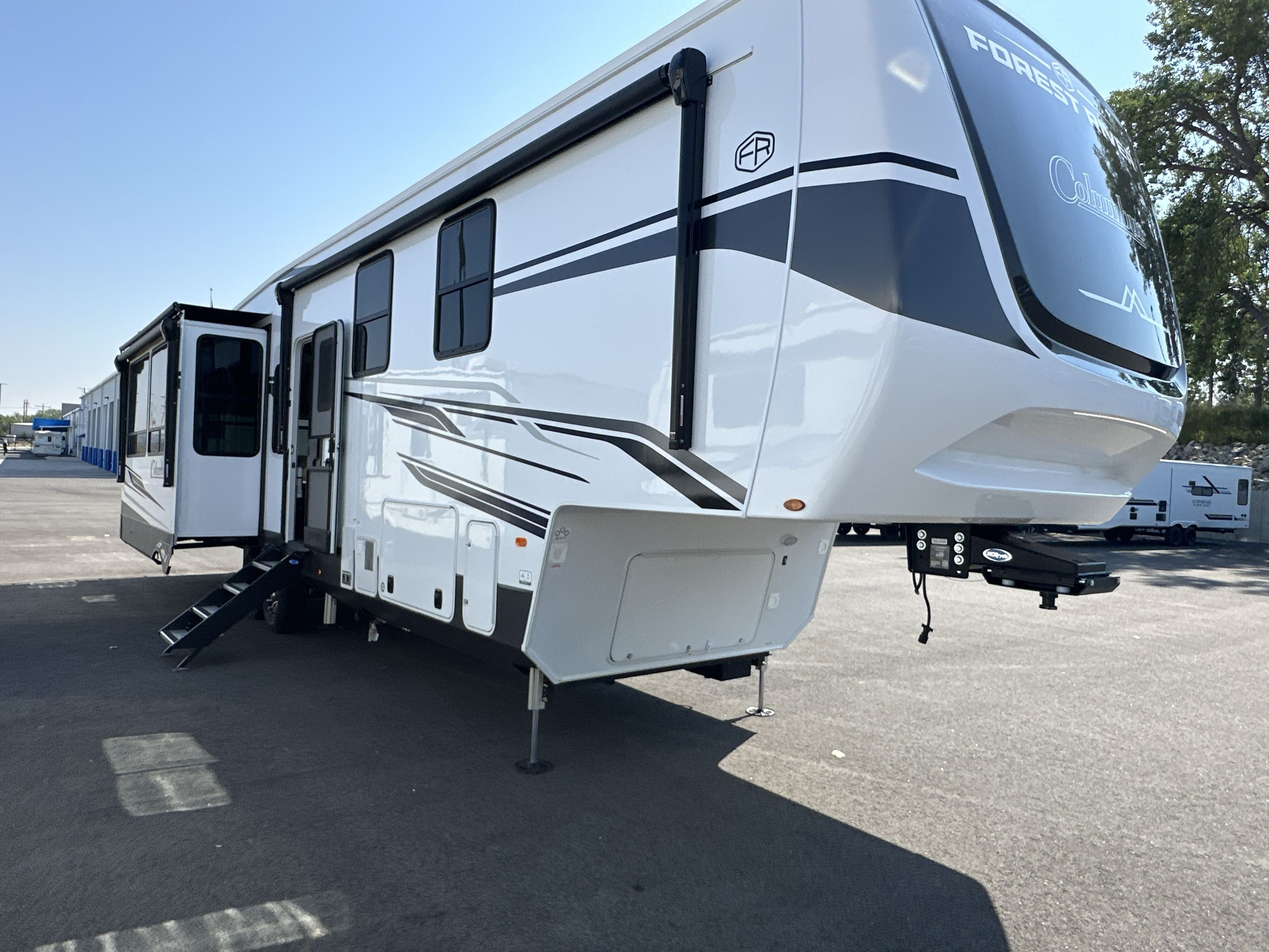 2026 Forest River COLUMBUS 383RLH in billings MT