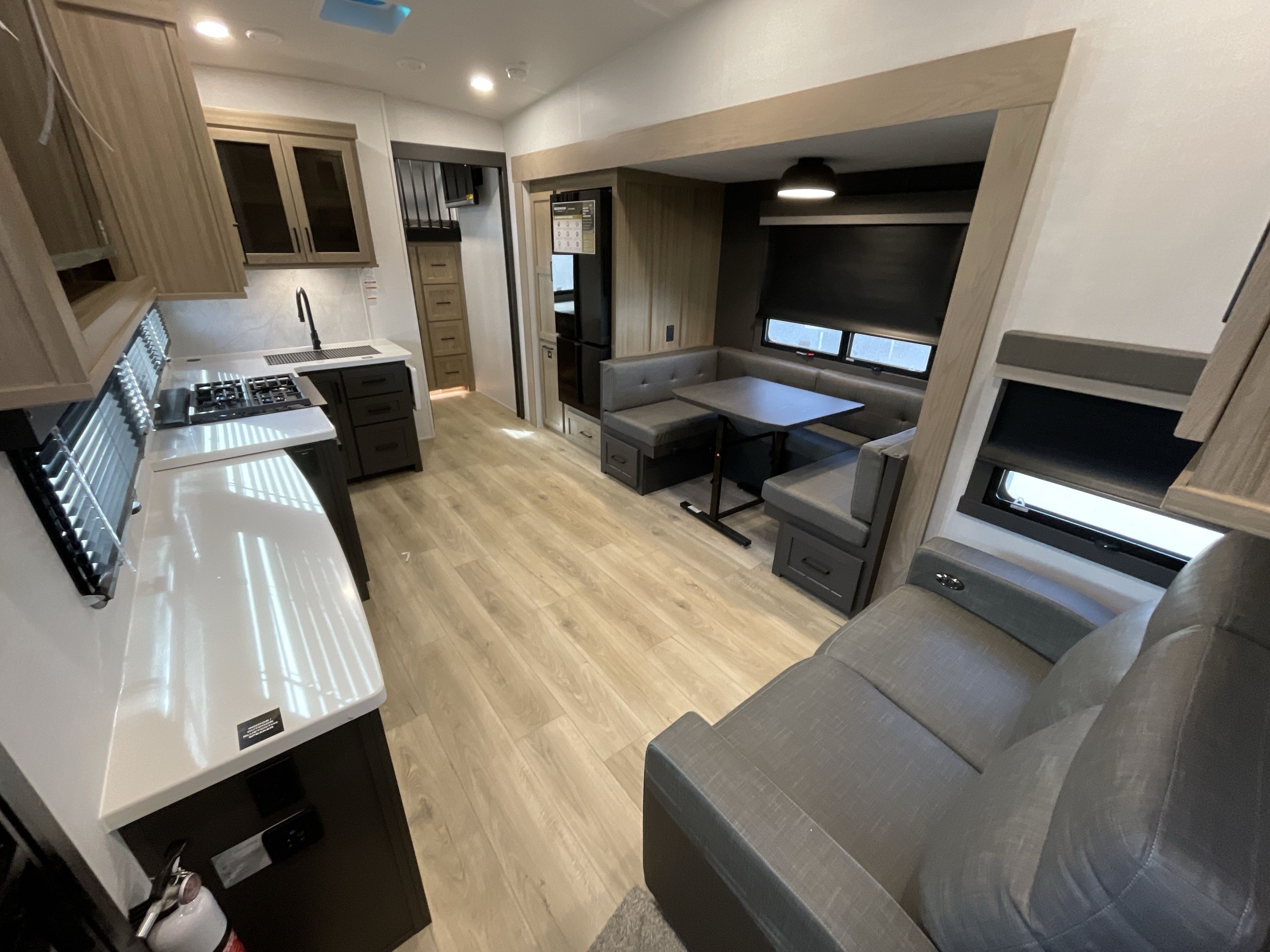 2026 Forest River ROCKWOOD SIGNATURE 374DBH in wentzville MO