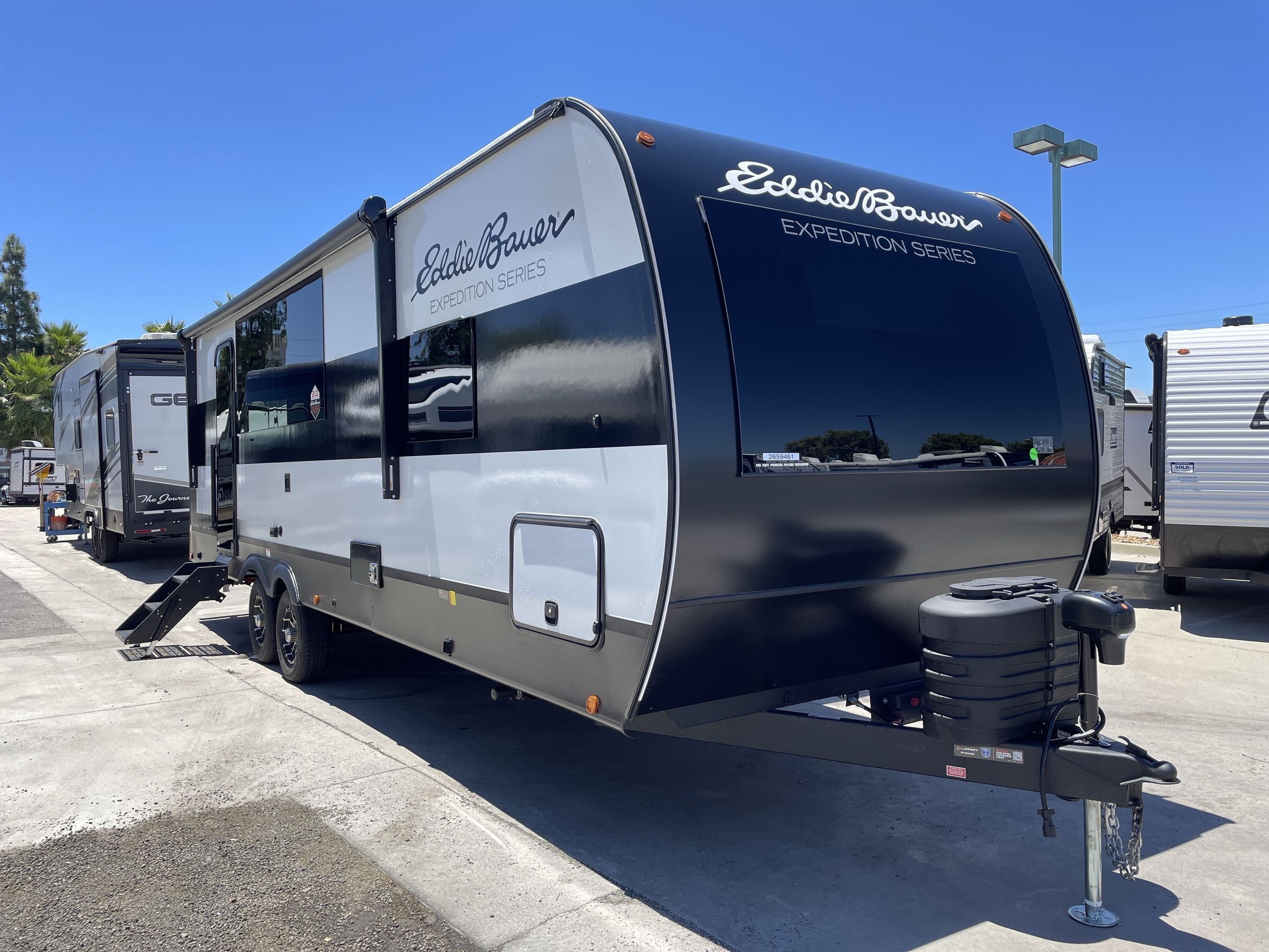 2027 Dutchmen EDDIE BAUER EXPEDITION 265RB in temecula CA