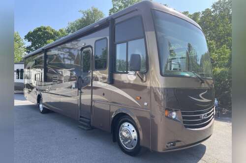 2013 Newmar CANYON STAR 3810 in buford GA