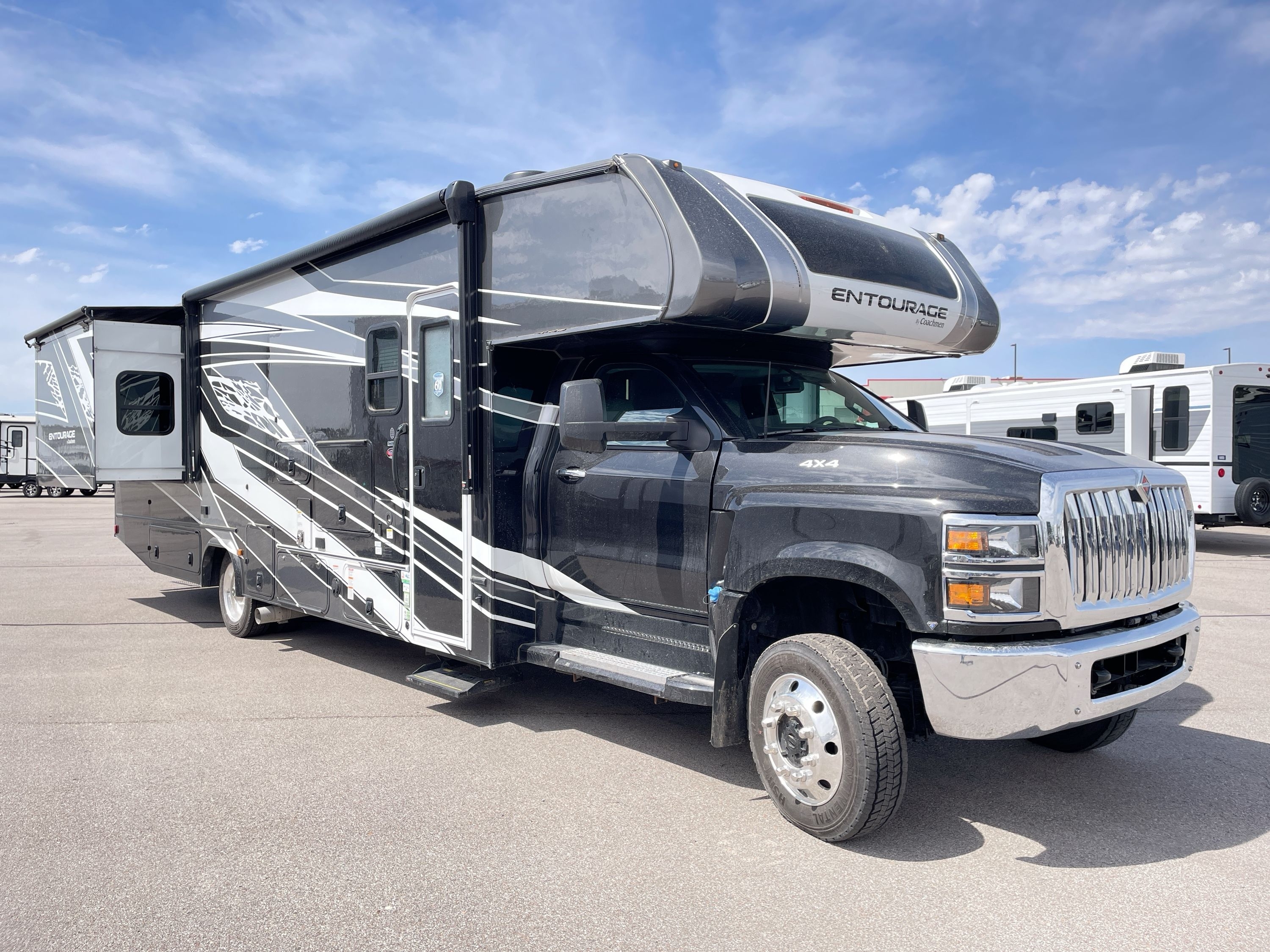 2025 Coachmen ENTOURAGE 340BHI RV