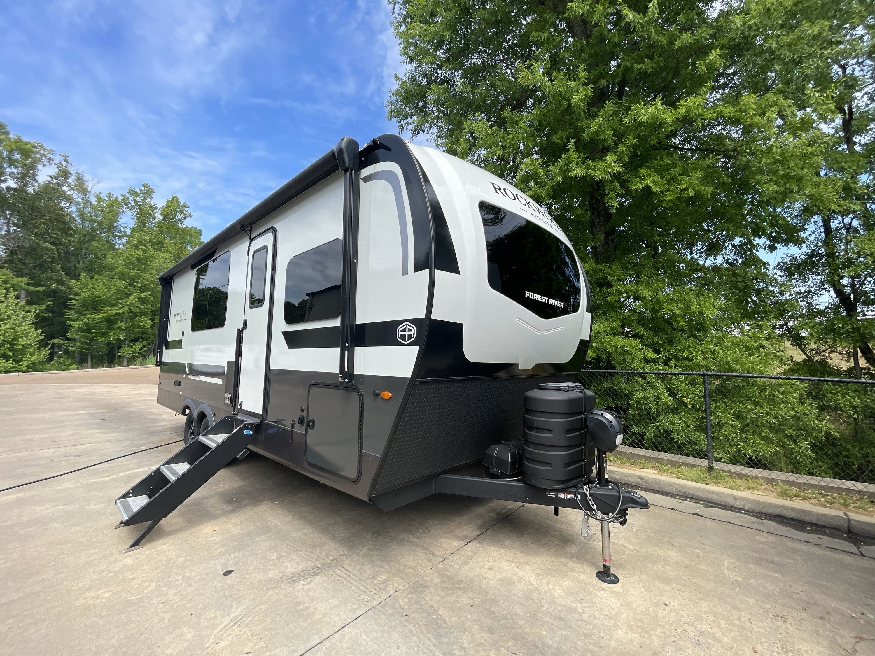 2026 Forest River ROCKWOOD MINI LITE 2522FB RV