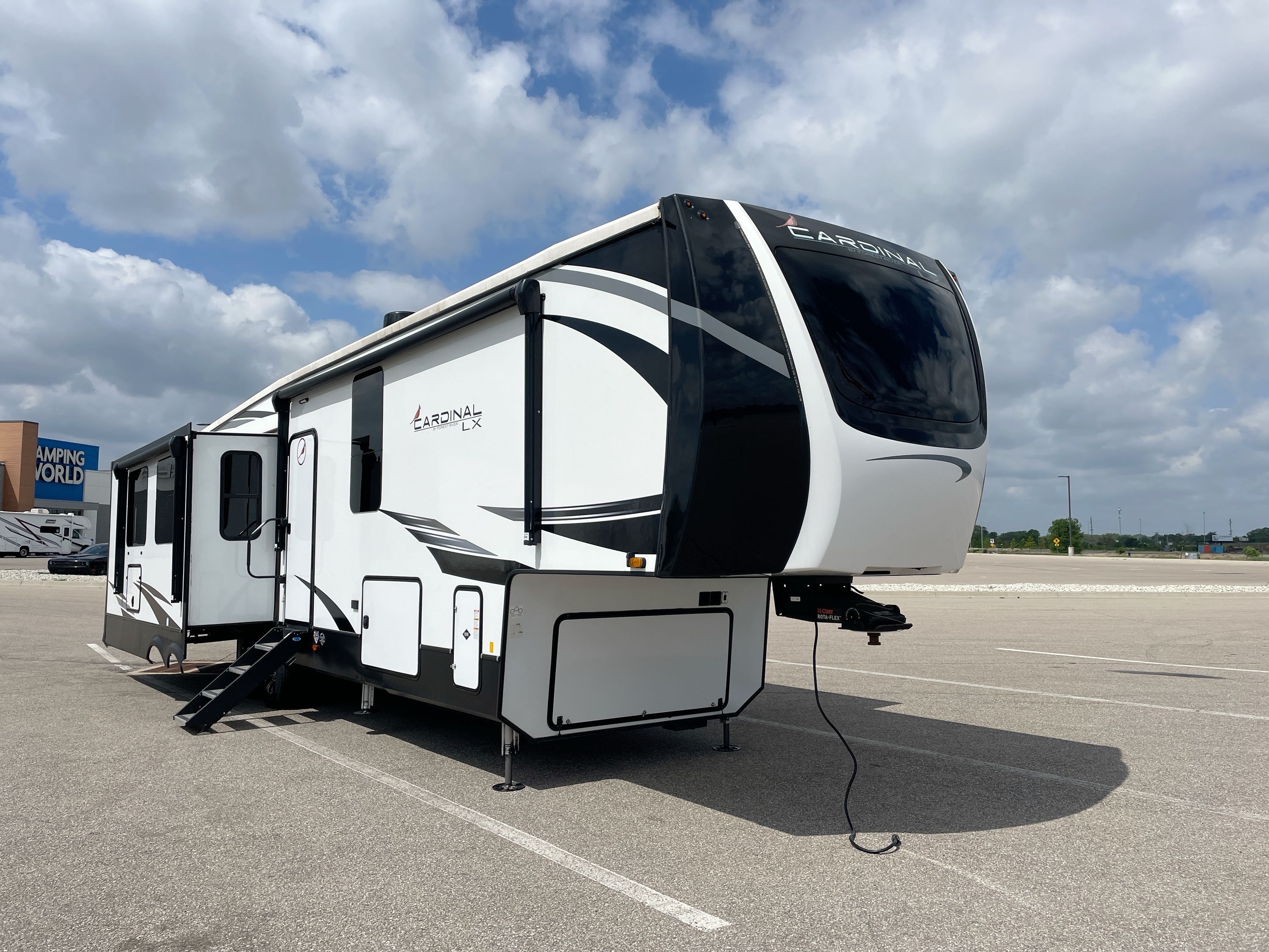 2022 Forest River CARDINAL LUXURY 390FBX RV
