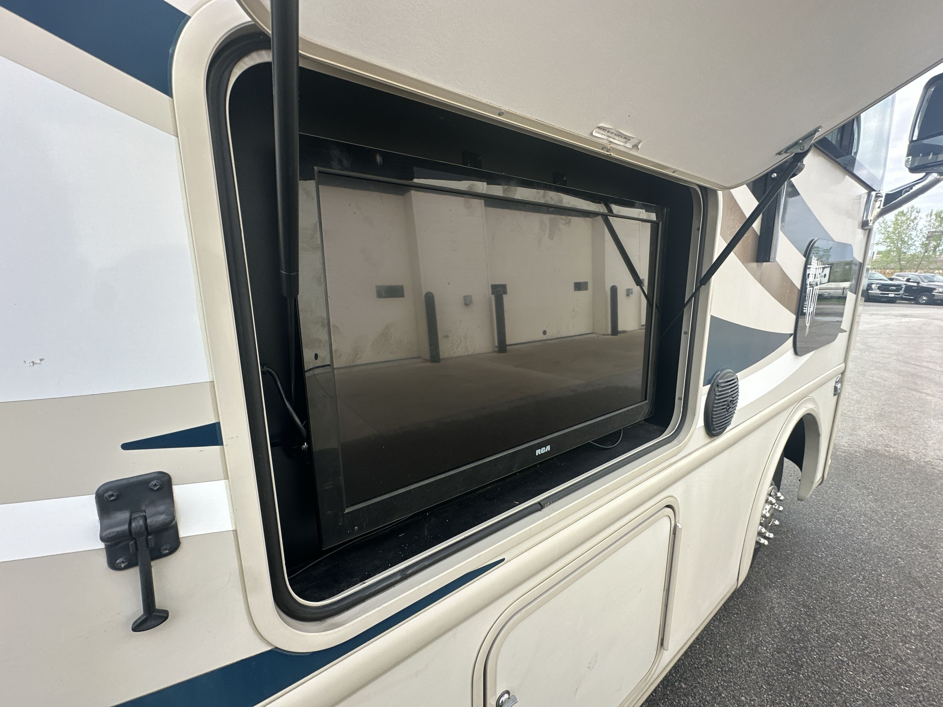 2015 Thor ACE 30.2 in green bay WI