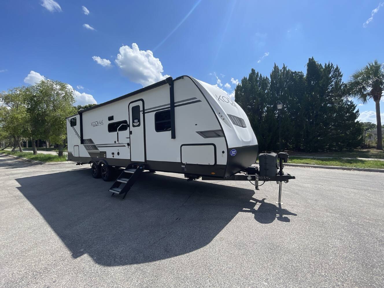 A photo of this 2022 Dutchmen KODIAK ULTRA LITE 283BHSL