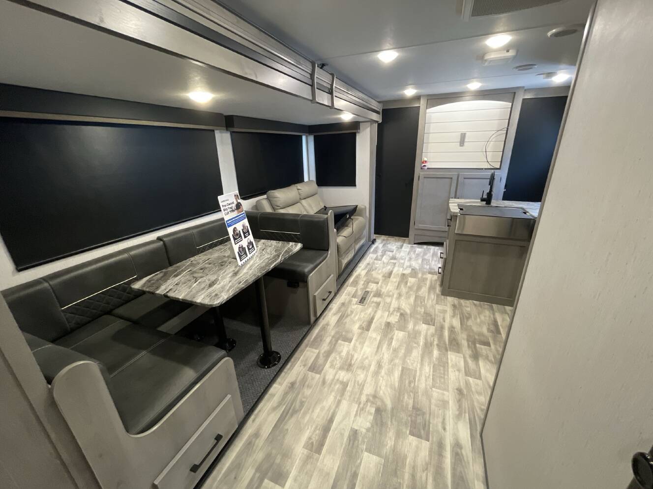 A photo of this 2022 Dutchmen KODIAK ULTRA LITE 283BHSL