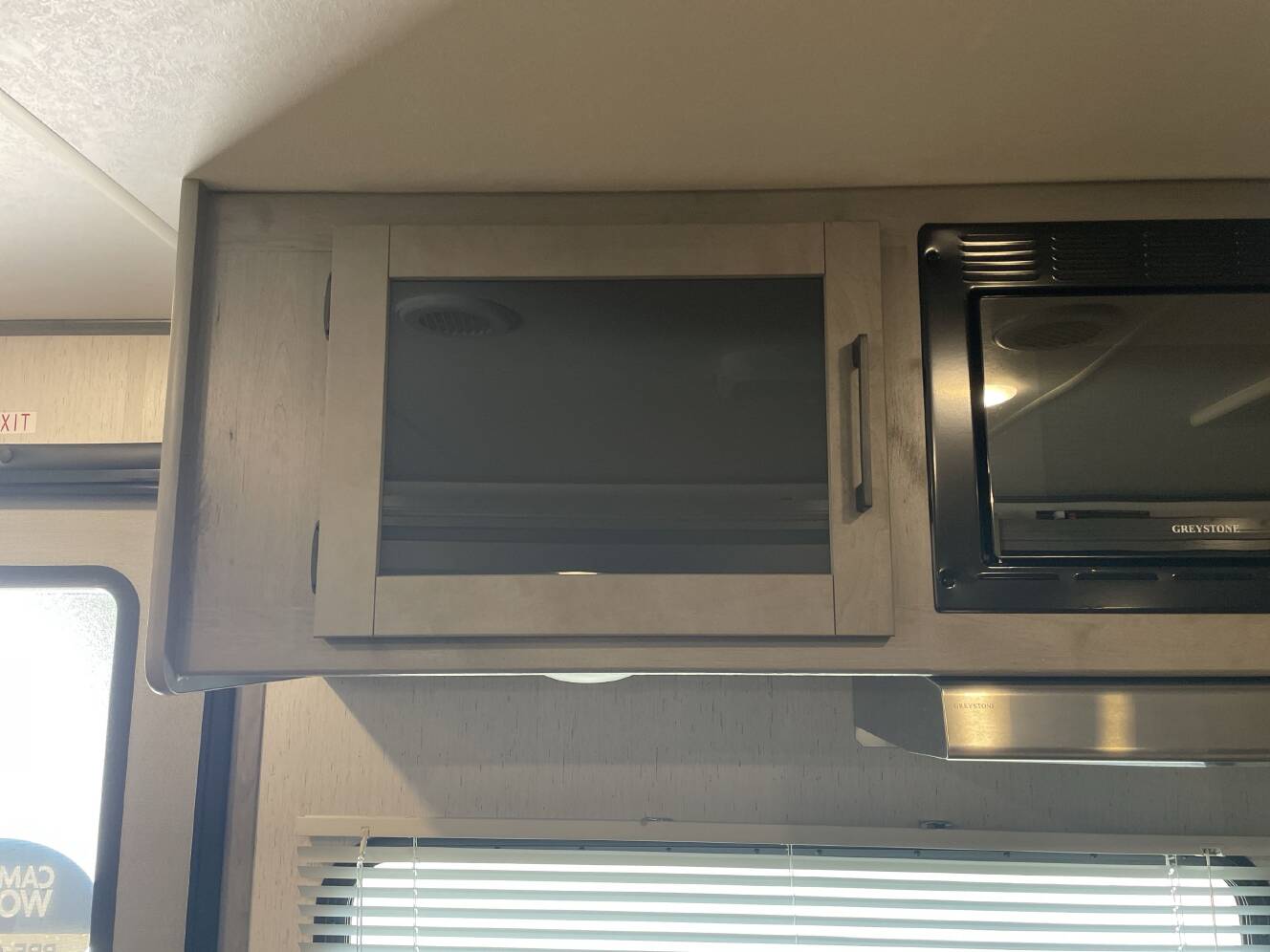 A photo of this 2022 Dutchmen KODIAK ULTRA LITE 283BHSL