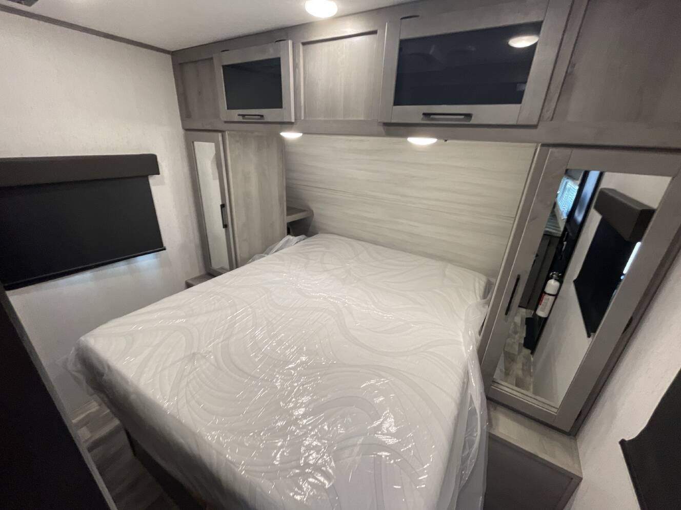 A photo of this 2022 Dutchmen KODIAK ULTRA LITE 283BHSL