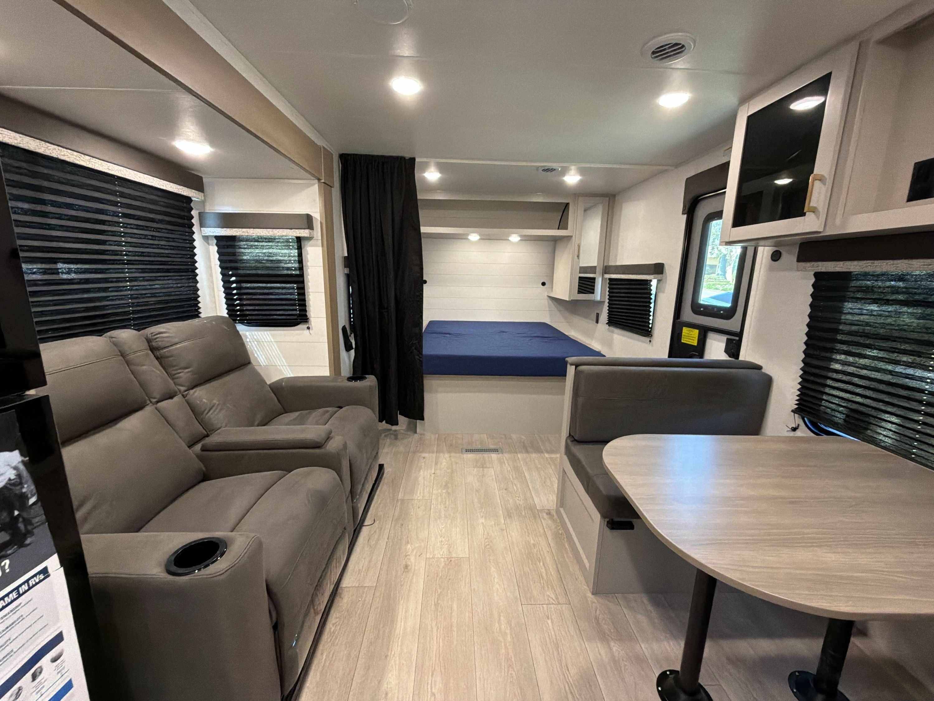 2027 Jayco JAY FLIGHT 225MLSW in riverside CA
