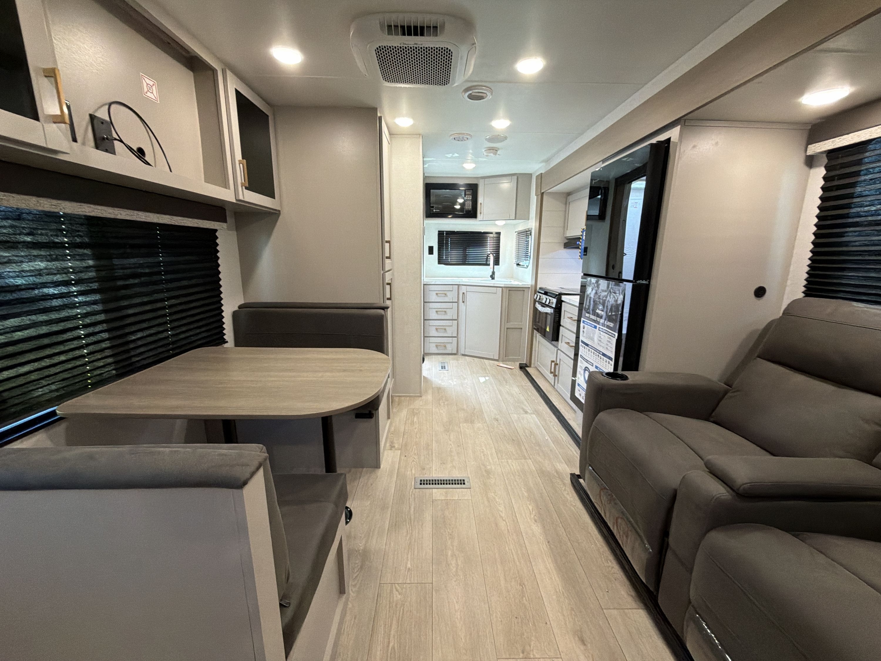 2027 Jayco JAY FLIGHT 225MLSW in riverside CA