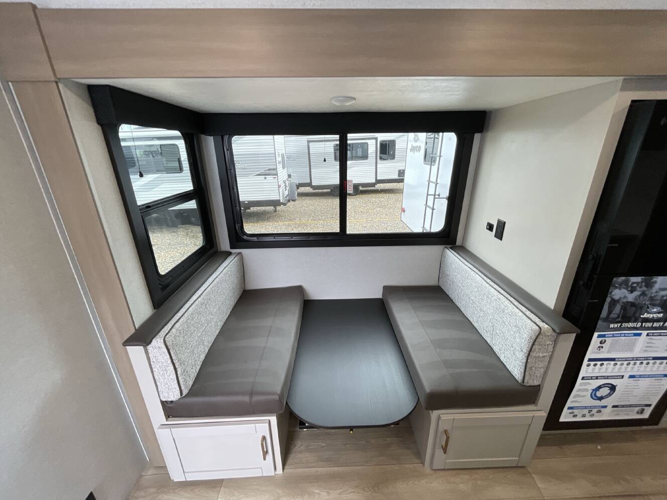 A photo of this 2027 Jayco JAY FEATHER 25BH