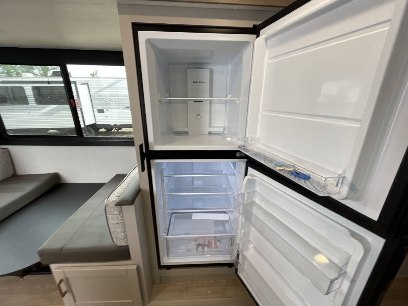 A photo of this 2027 Jayco JAY FEATHER 25BH
