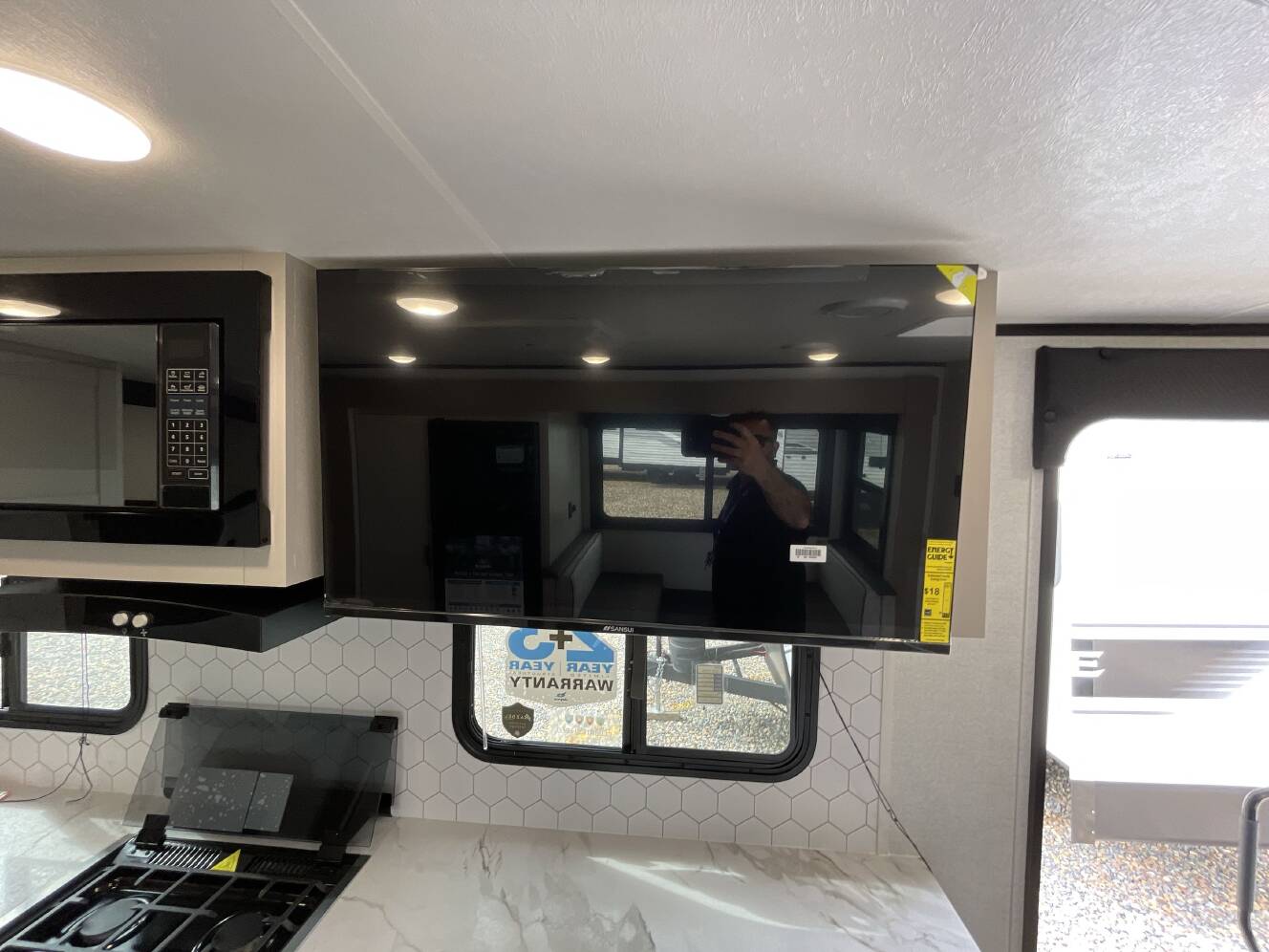 A photo of this 2027 Jayco JAY FEATHER 25BH