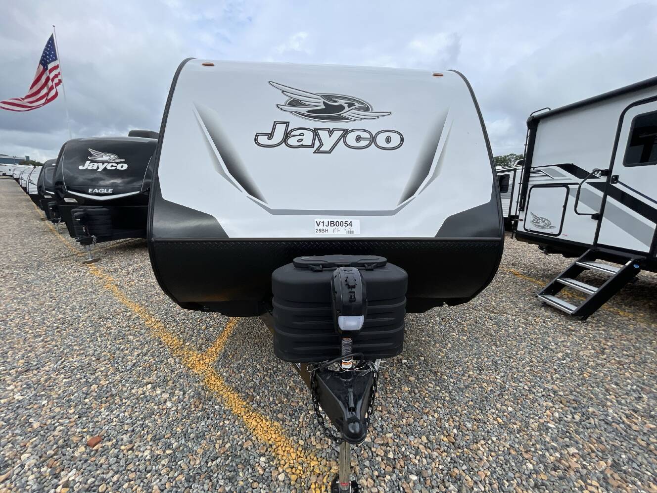 A photo of this 2027 Jayco JAY FEATHER 25BH