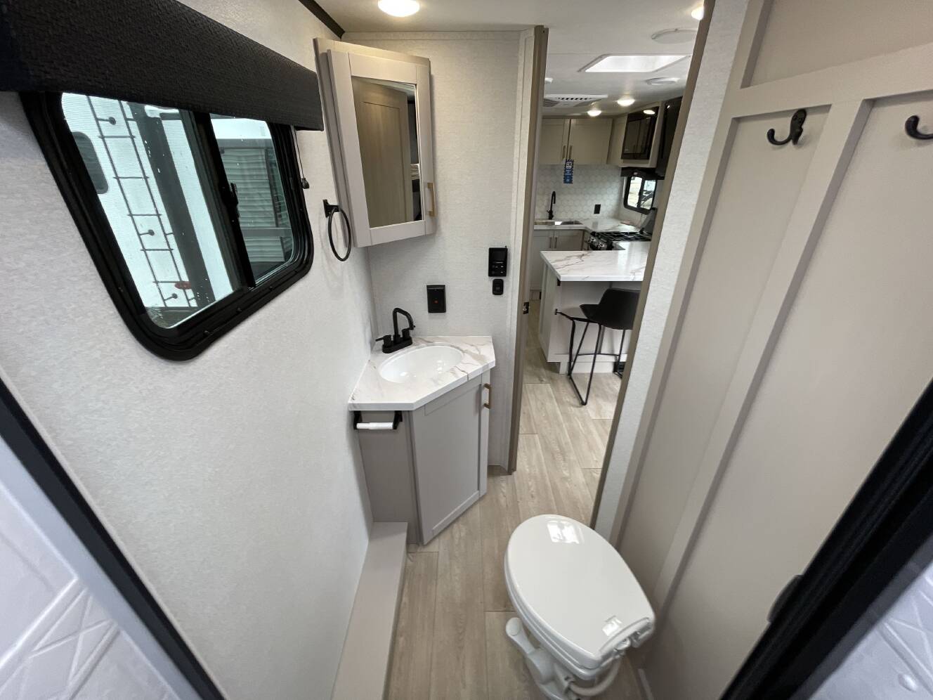 A photo of this 2027 Jayco JAY FEATHER 25BH