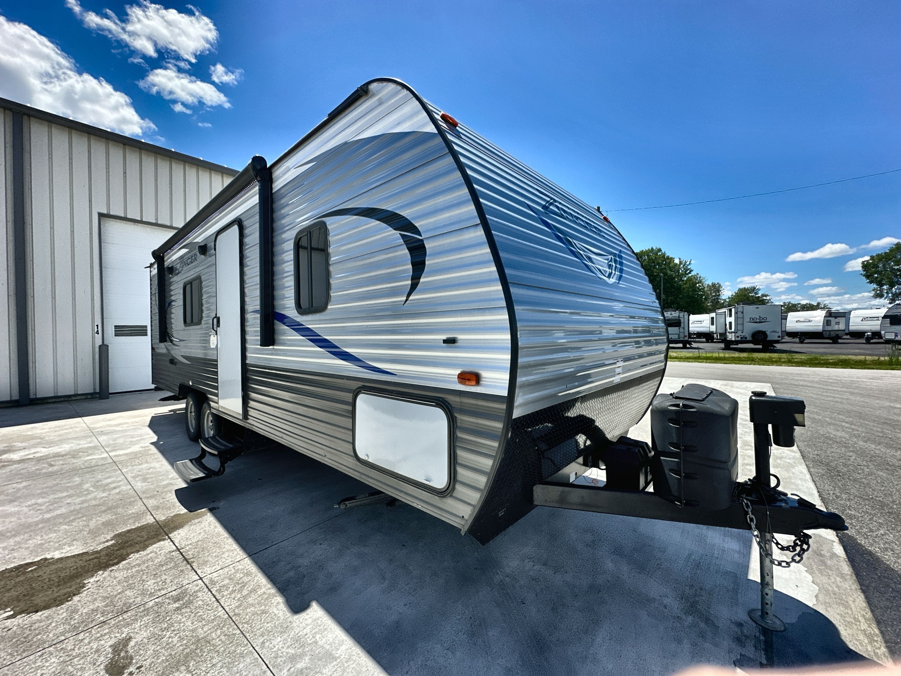 2018 Crossroads ZINGER 252BH RV