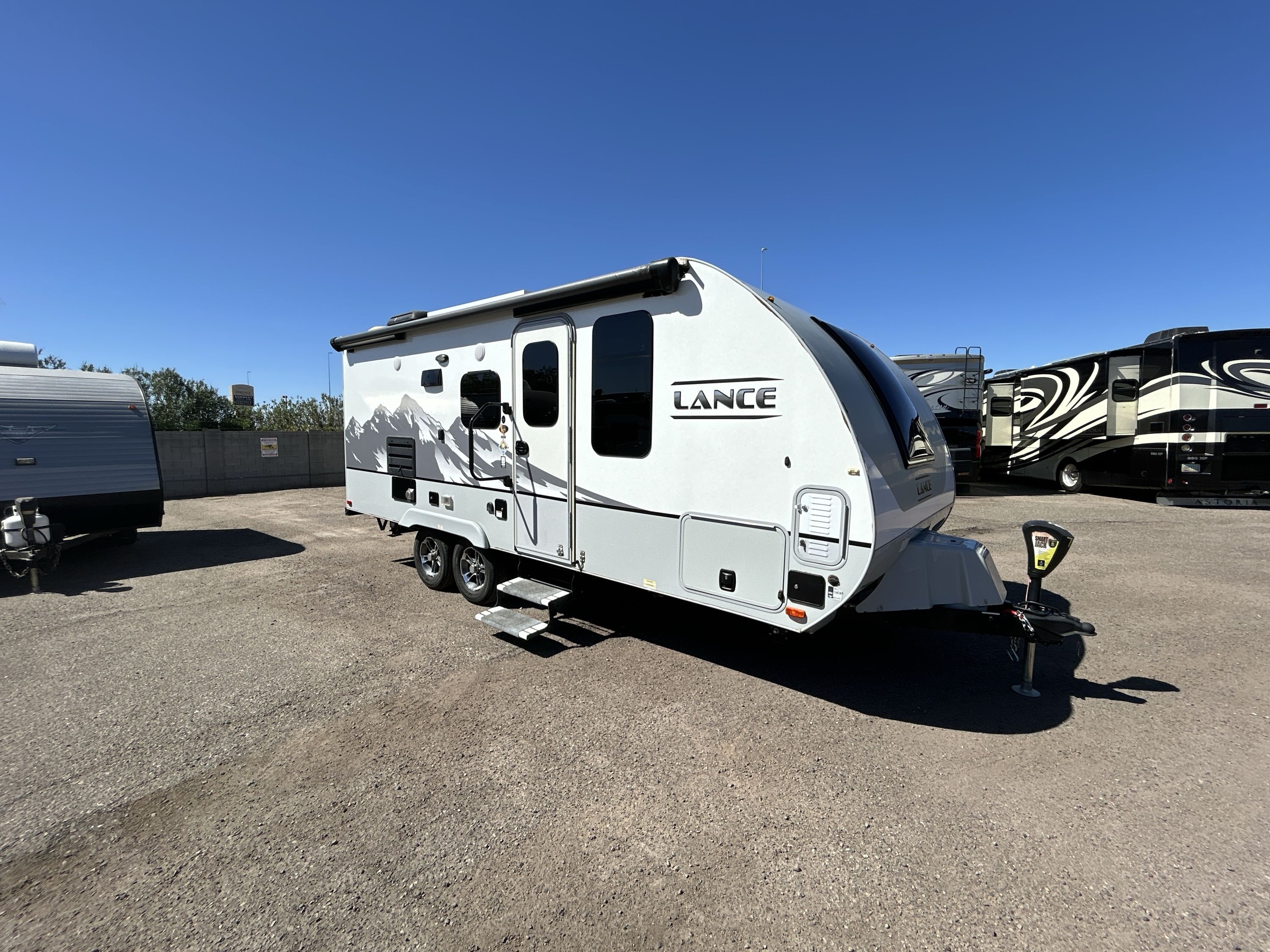 2021 Lance LANCE 1985 in el mirage AZ