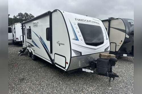 2020 Coachmen FREEDOM EXPRESS ULTRA LITE 246RKS in ashland VA