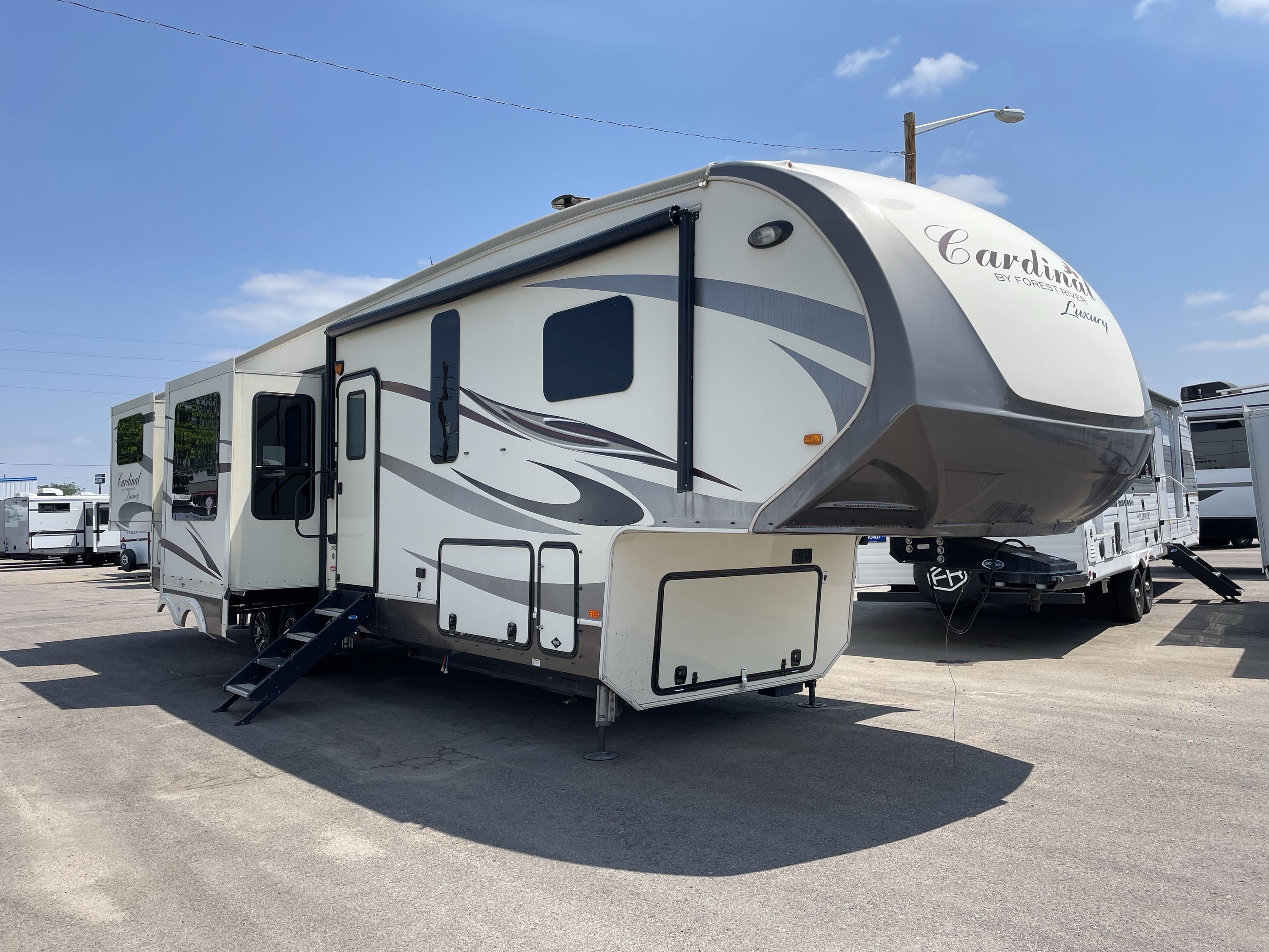 2018 Forest River CARDINAL ESTATE 3950TZ in wheat ridge CO