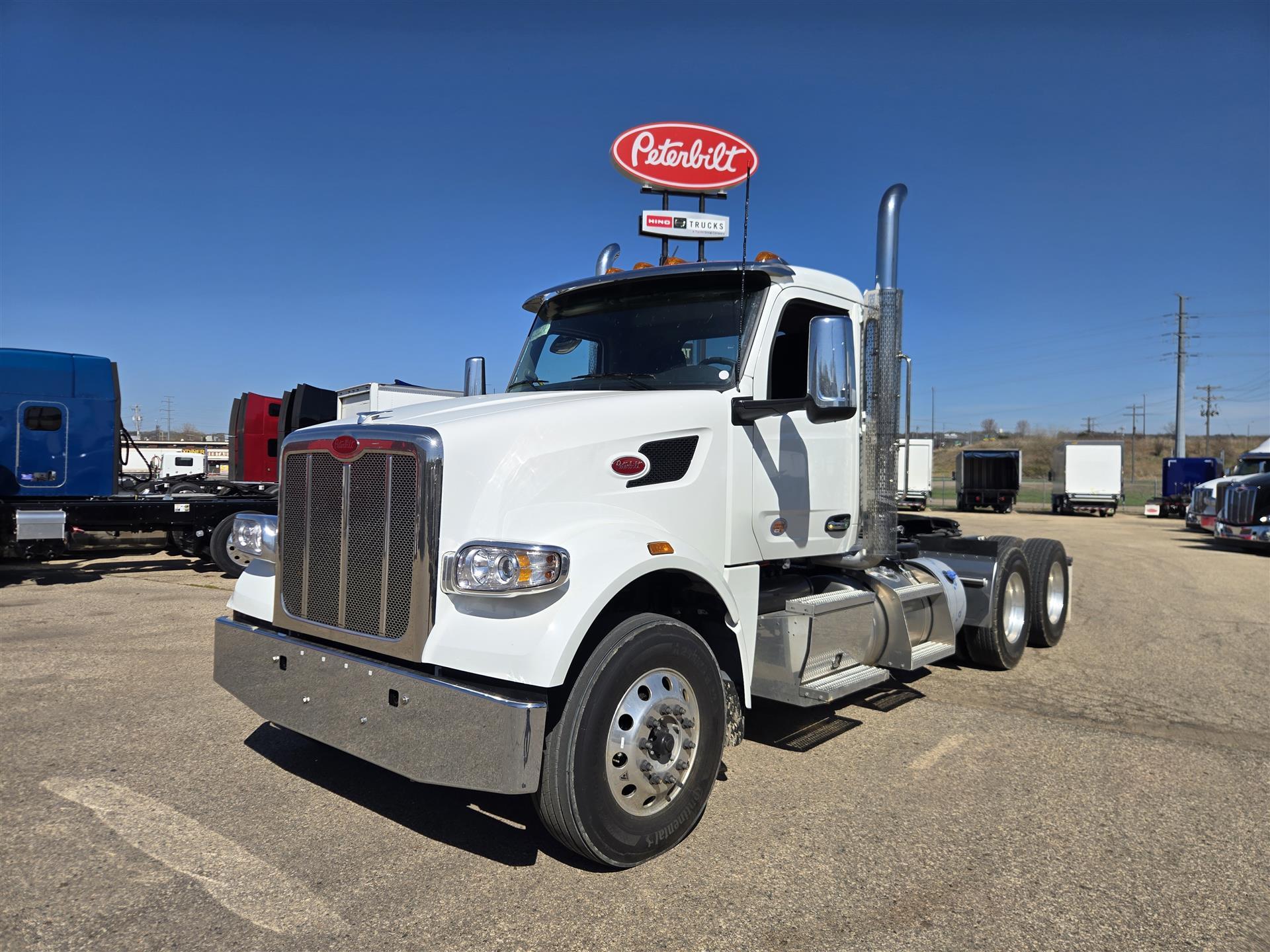 2027 PETERBILT 567 in South Saint Paul, MN