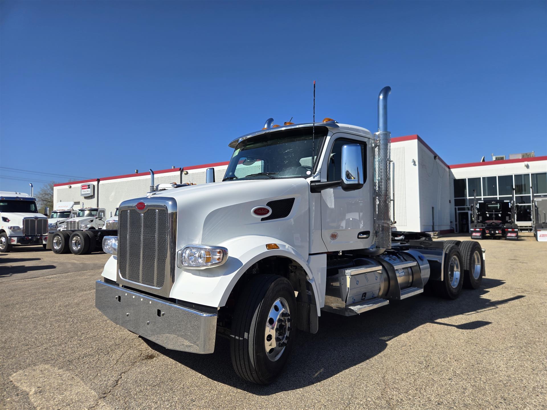 2027 PETERBILT 567 in South Saint Paul, MN