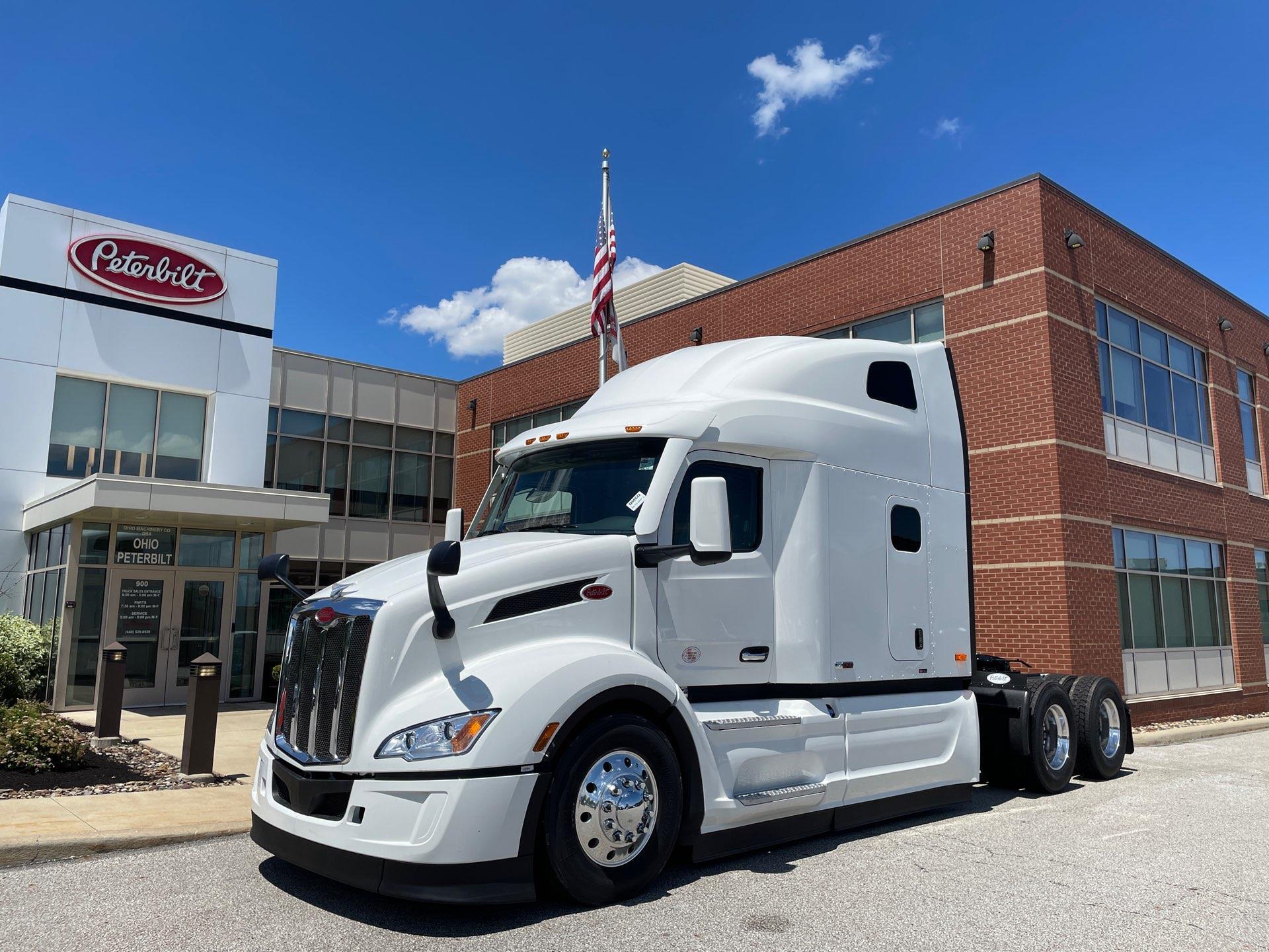 2027 PETERBILT 579 in Broadview Heights, OH