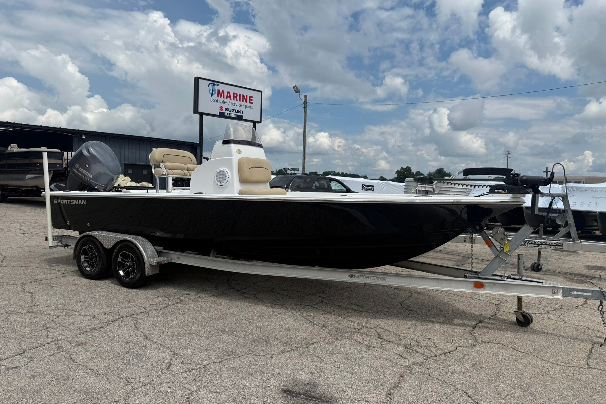 2018 Sportsman Tournament 234 Bay Boat in oakwood GA