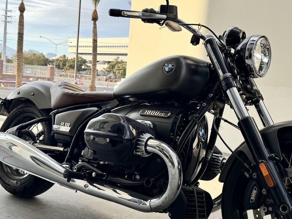 2022 BMW R 18 Manhattan Metallic Matte BASE in Las Vegas, NV
