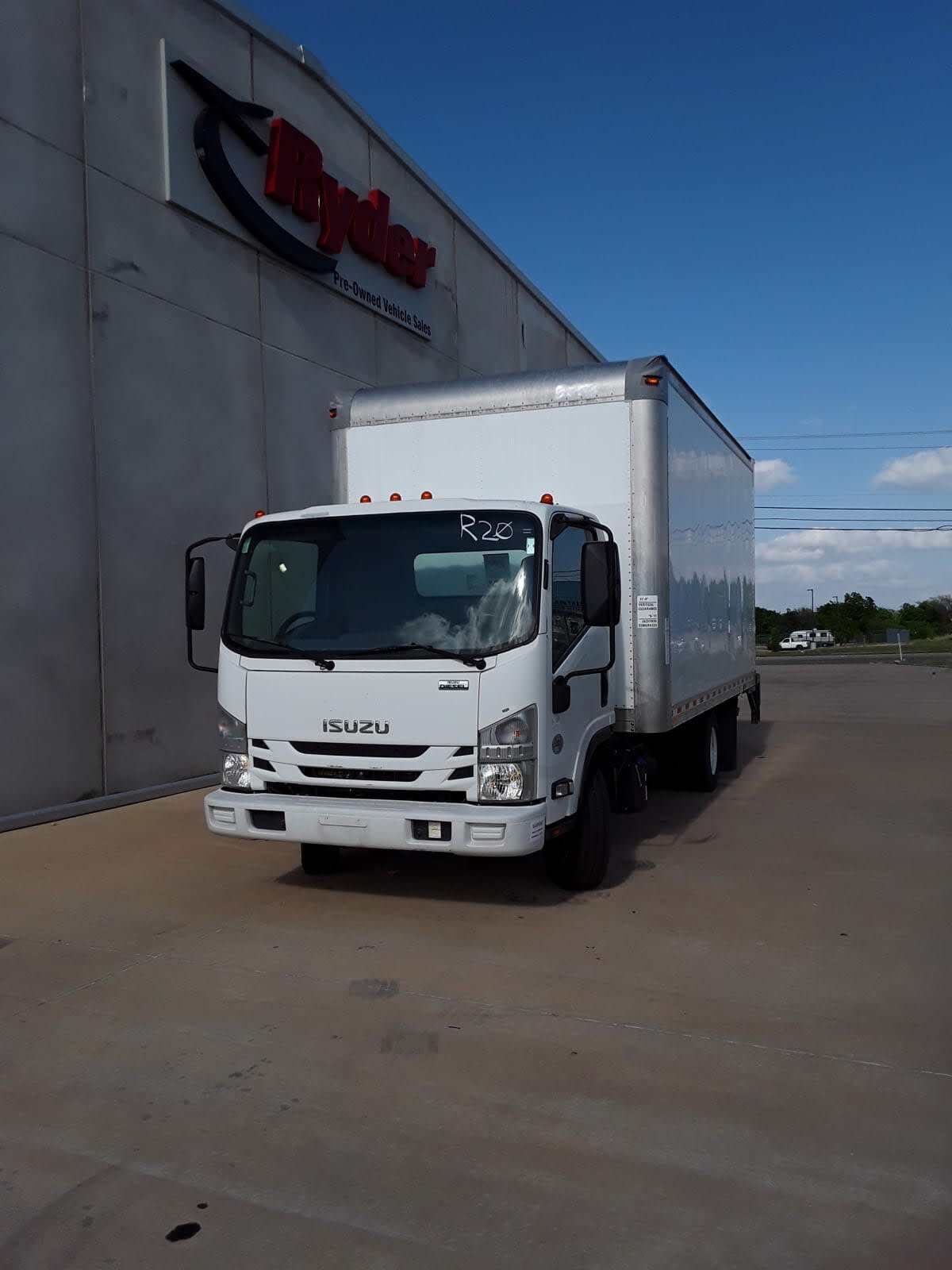 2019 ISUZU NPR HD in Oklahoma City, OK