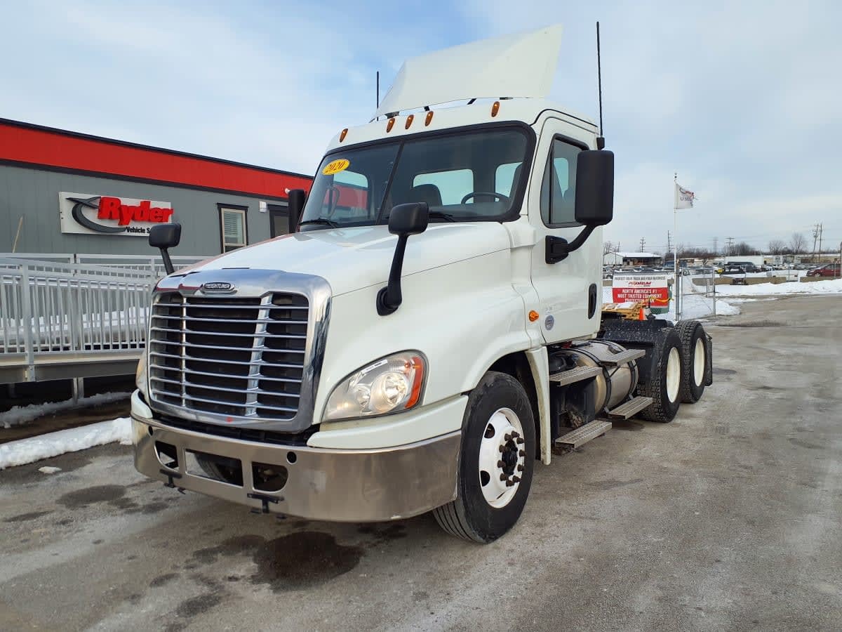 2020 FREIGHTLINER CASCADIA 125 in Clarksville, IN