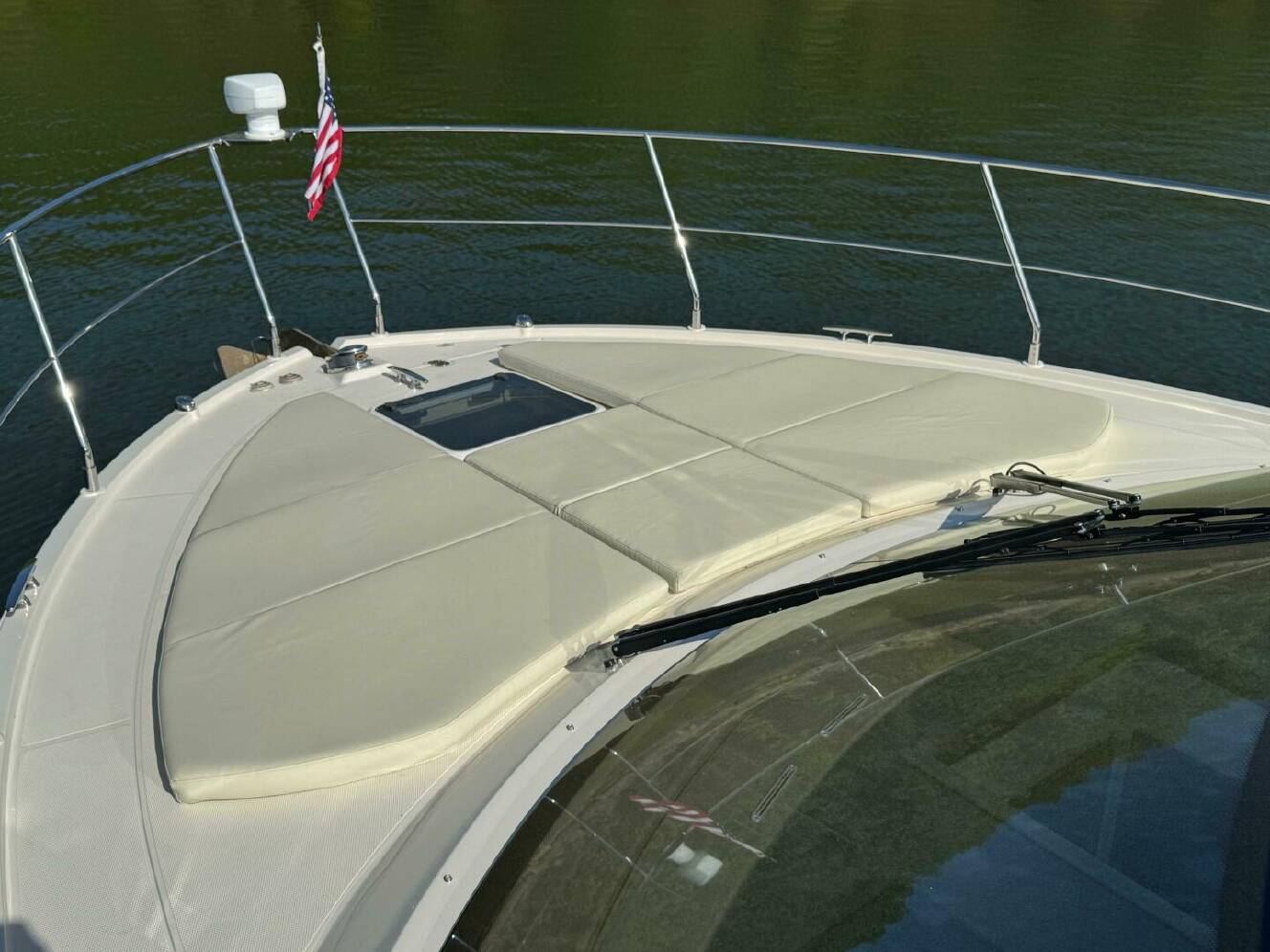 A photo of this 2014 Carver C37
