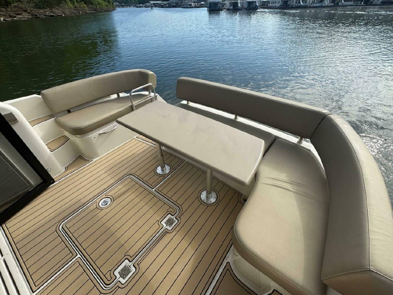 A photo of this 2014 Carver C37