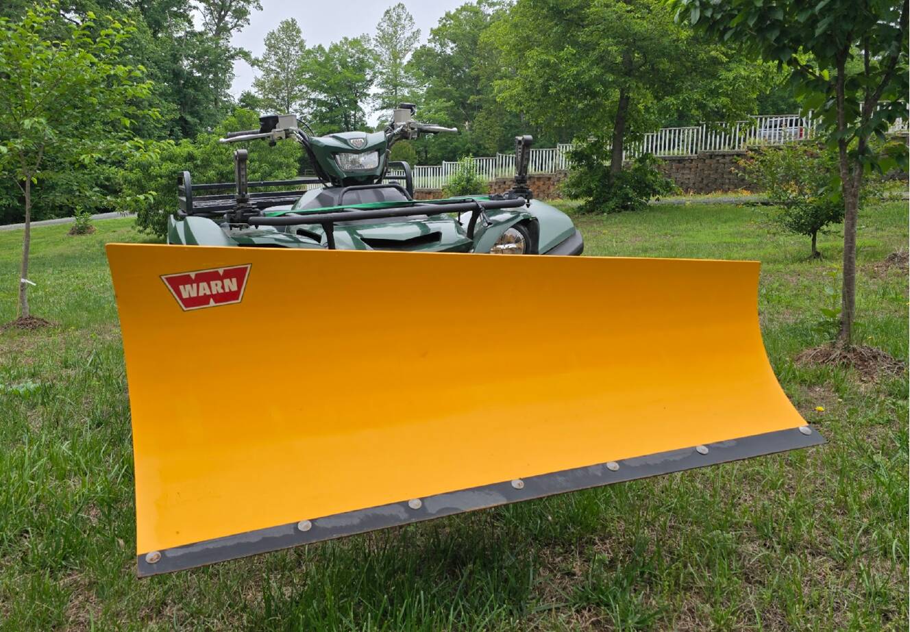A photo of this 2016 Yamaha GRIZZLY 700 EPS LE