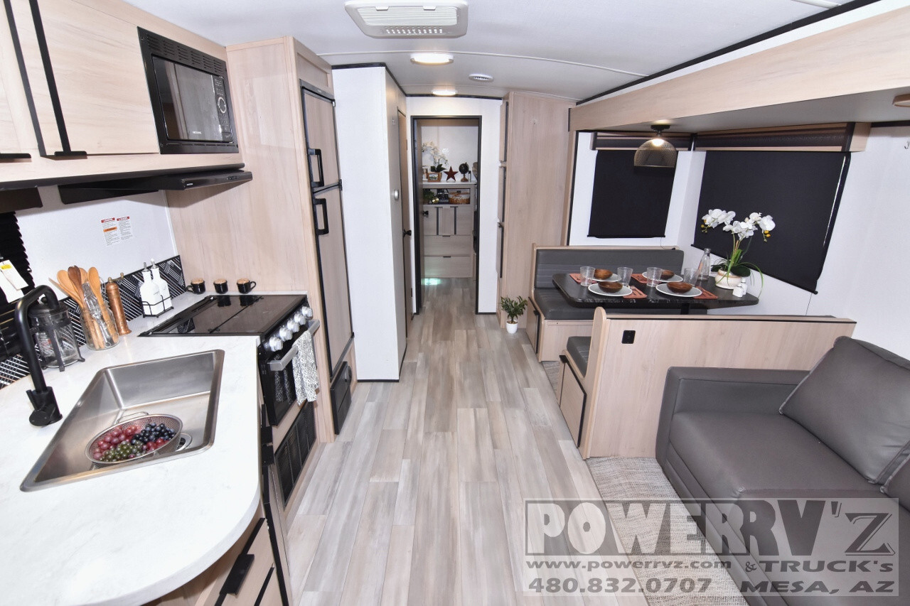 2021 Cruiser Rv Radiance R-28QD RV