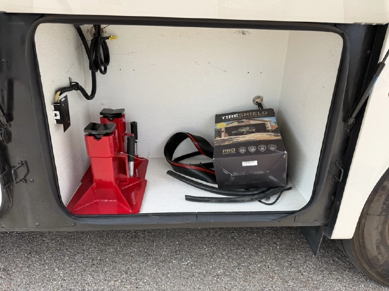 2008 FLEETWOOD EXPEDITION 38V
