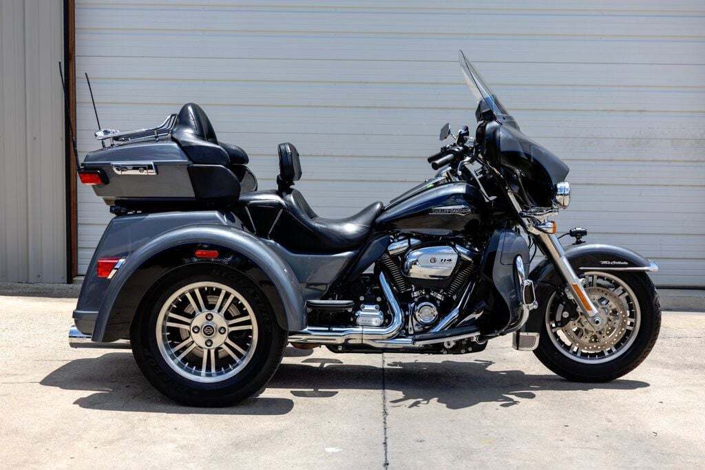 2021 Harley-Davidson FLHTCUTG TRI GLIDE ULTRA CLASSIC ULTRA CLASSIC in Fort Worth, TX