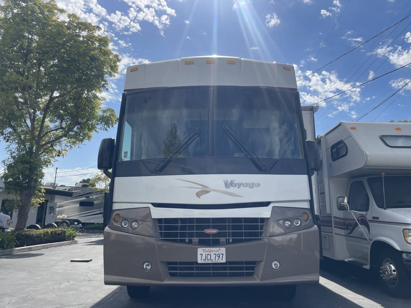 A photo of this 2006 Winnebago VOYAGE 33V